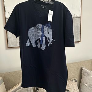 Banana Republic Men’s Navy blue Short Sleeve Tshirt New